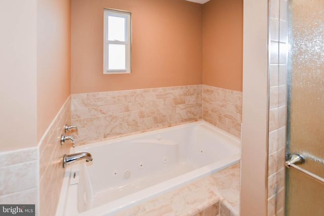 4136 E EAST CAPITOL ST NE, Washington, DC 20019