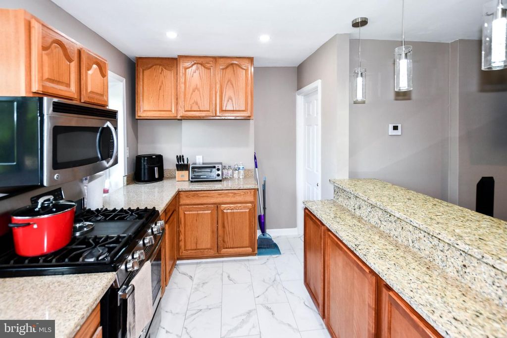 4136 E EAST CAPITOL ST NE, Washington, DC 20019
