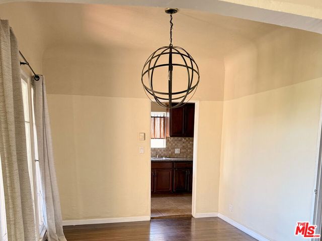 1295 S Cochran Avenue, Los Angeles, CA 90019
