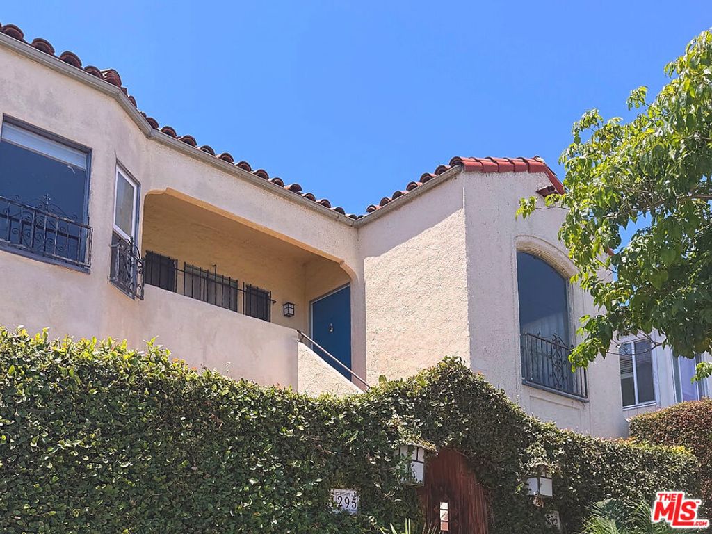 1295 S Cochran Avenue, Los Angeles, CA 90019