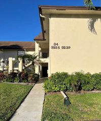 3237 Jog Park Drive, Lake Worth, FL 33467