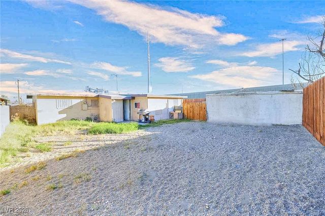 17 Princeton Street, Las Vegas, NV 89107