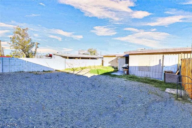 17 Princeton Street, Las Vegas, NV 89107