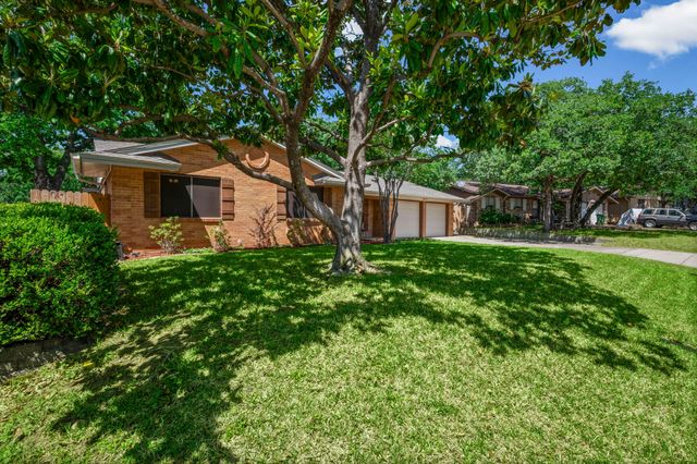 28 Coffee Tavern Road, Bedford, TX 76022