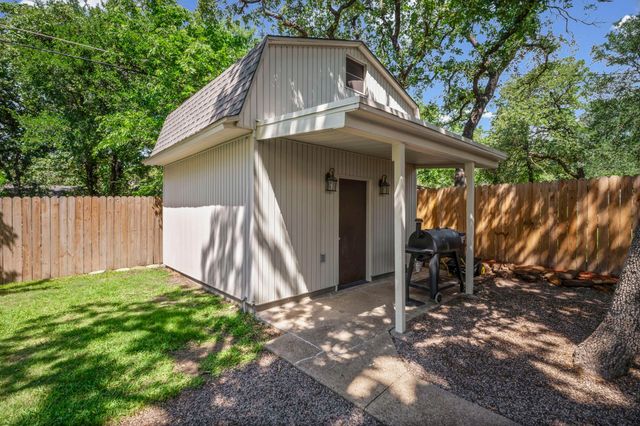 28 Coffee Tavern Road, Bedford, TX 76022