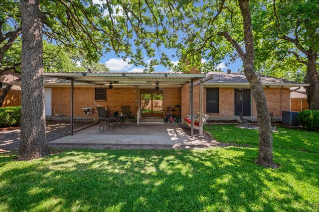 28 Coffee Tavern Road, Bedford, TX 76022