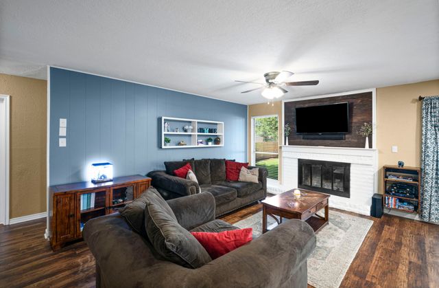28 Coffee Tavern Road, Bedford, TX 76022