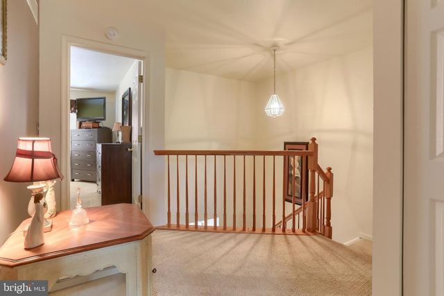 5790 HIDDEN LAKE DR, Harrisburg, PA 17111
