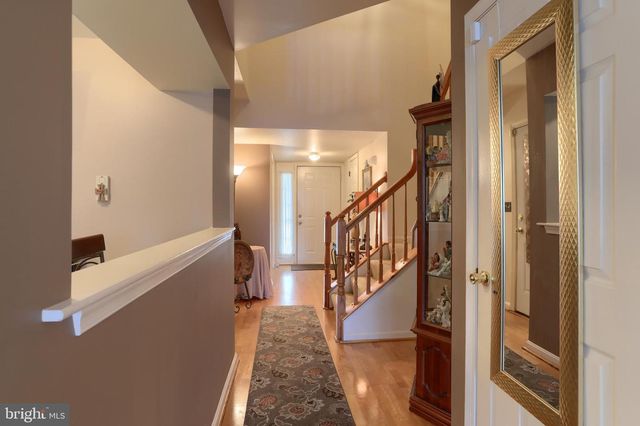 5790 HIDDEN LAKE DR, Harrisburg, PA 17111