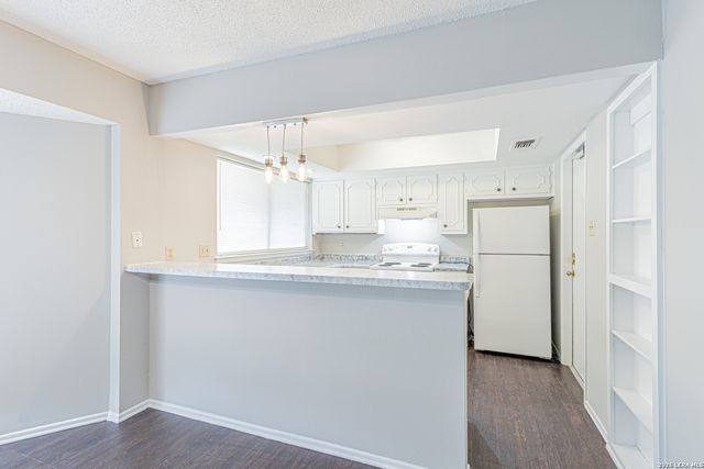 8406 CACTUS CRK, San Antonio, TX 78251