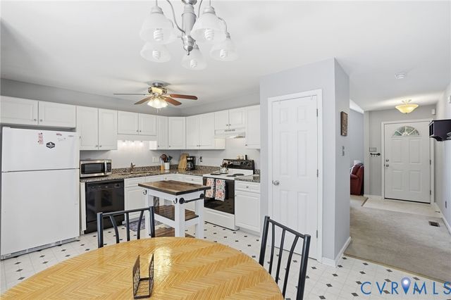15213 Winding Ash Dr, Chesterfield, VA 23832