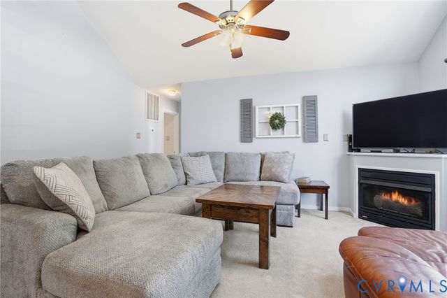 15213 Winding Ash Dr, Chesterfield, VA 23832
