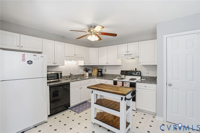 15213 Winding Ash Dr, Chesterfield, VA 23832