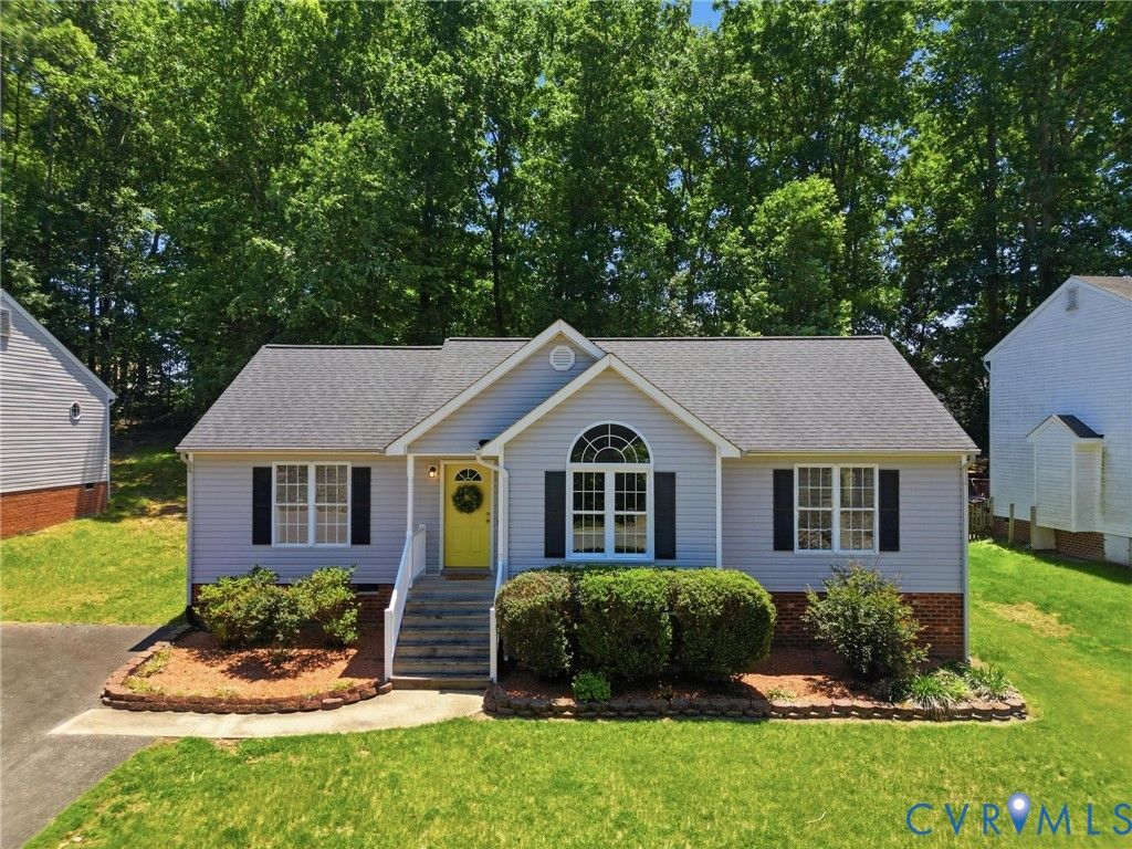15213 Winding Ash Dr, Chesterfield, VA 23832