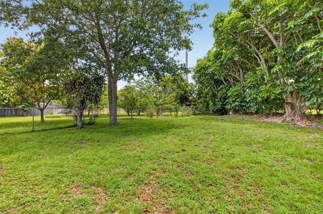 9734 Alaska Circle, Boca Raton, FL 33434