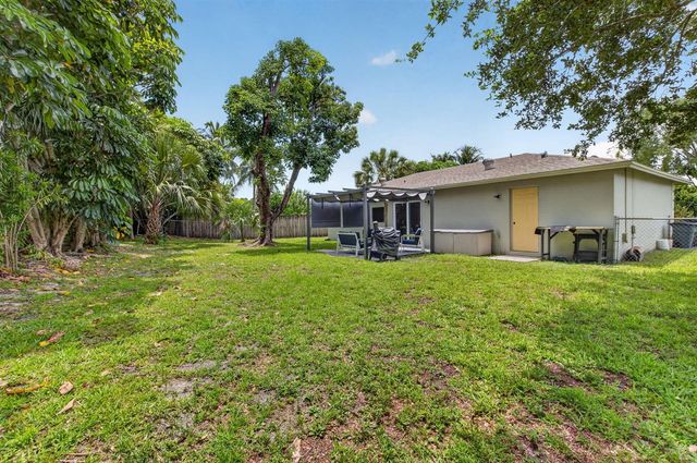 9734 Alaska Circle, Boca Raton, FL 33434