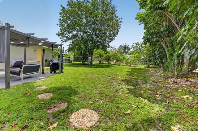 9734 Alaska Circle, Boca Raton, FL 33434