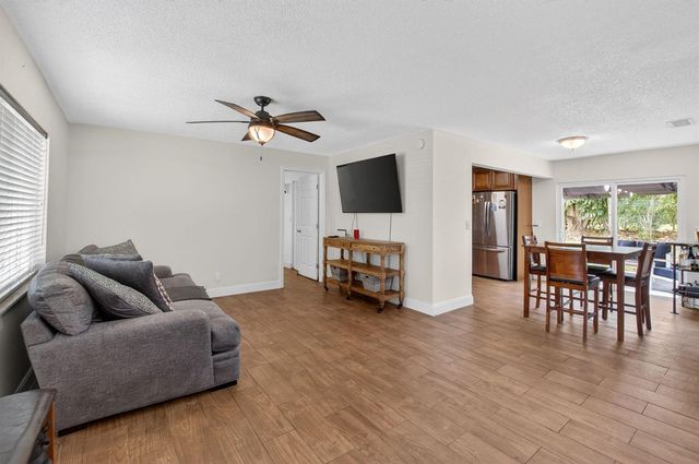 9734 Alaska Circle, Boca Raton, FL 33434