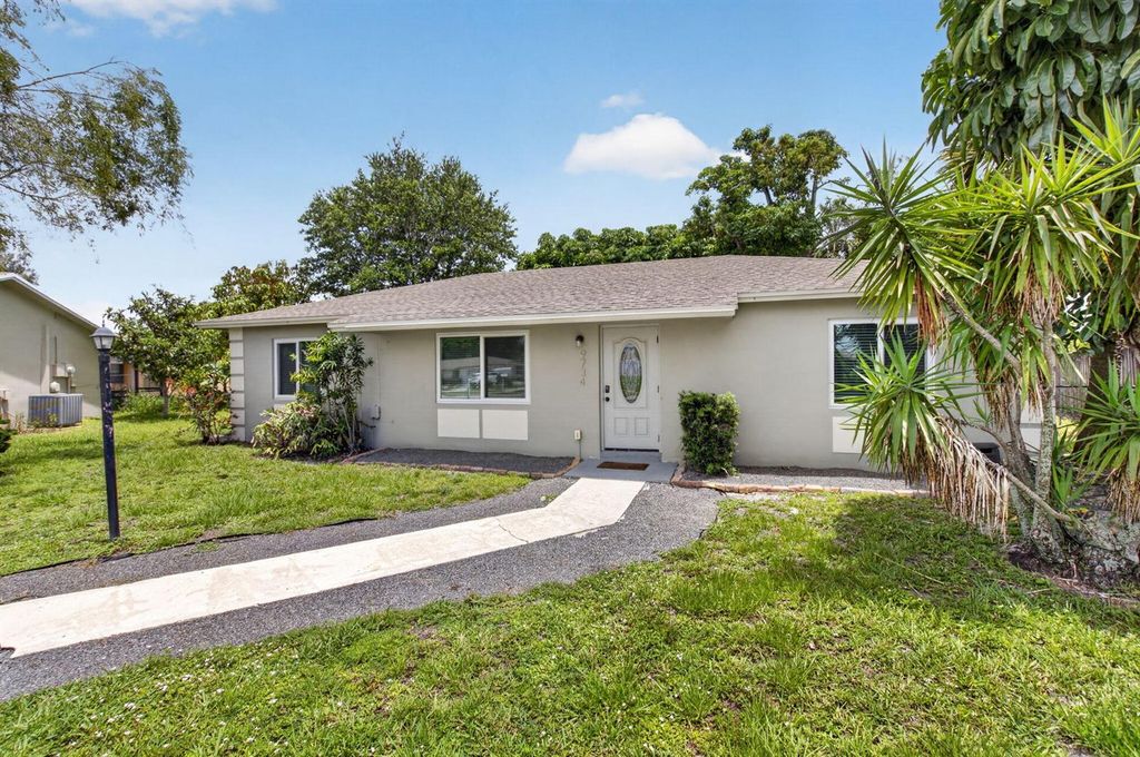 9734 Alaska Circle, Boca Raton, FL 33434