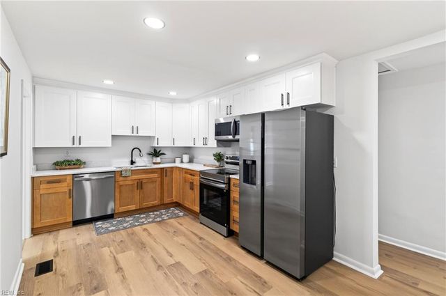 2420 Charleston AVE, Portsmouth, VA 23704