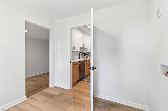 2420 Charleston AVE, Portsmouth, VA 23704