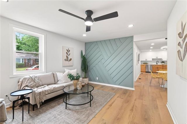 2420 Charleston AVE, Portsmouth, VA 23704