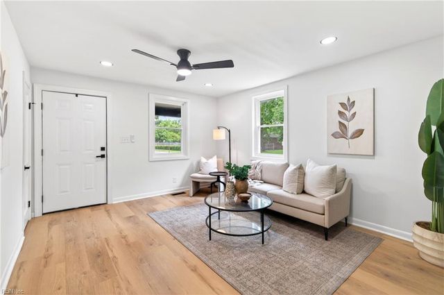 2420 Charleston AVE, Portsmouth, VA 23704