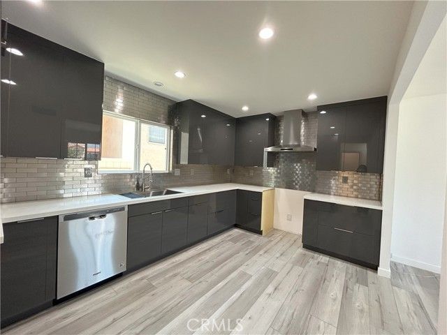 10363 Commerce Avenue, Tujunga (los Angeles), CA 91042