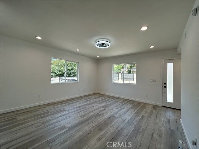 10363 Commerce Avenue, Tujunga (los Angeles), CA 91042