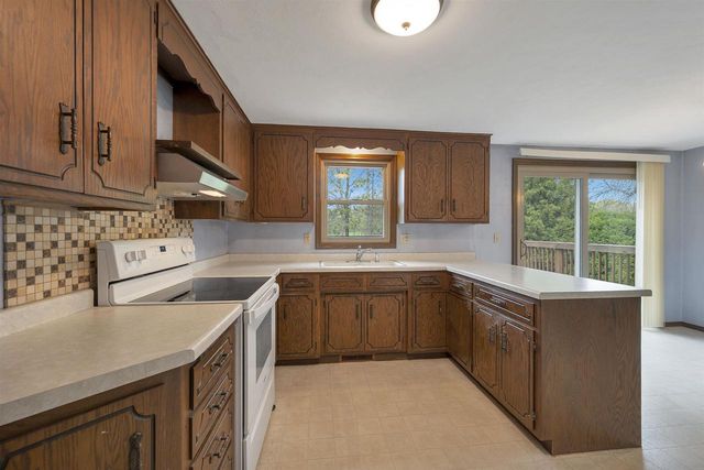 2205 SCHOOL ROAD, Greenleaf, WI 54126