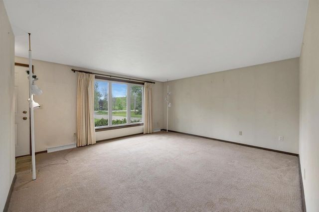 2205 SCHOOL ROAD, Greenleaf, WI 54126