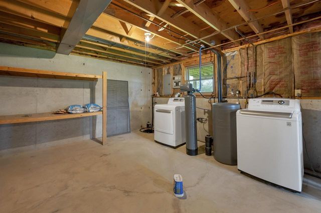 2205 SCHOOL ROAD, Greenleaf, WI 54126