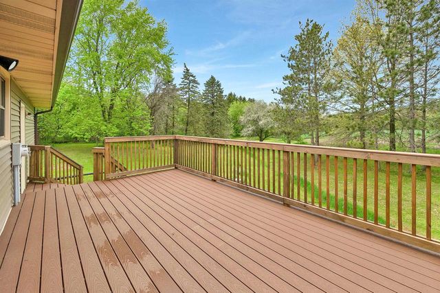 2205 SCHOOL ROAD, Greenleaf, WI 54126