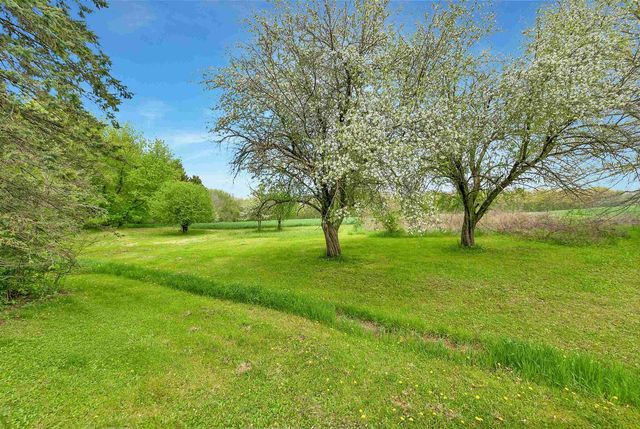 2205 SCHOOL ROAD, Greenleaf, WI 54126