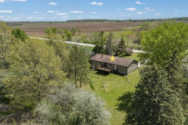 2205 SCHOOL ROAD, Greenleaf, WI 54126