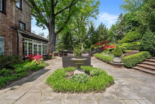 430 Woodland Rd, Edgeworth, PA 15143