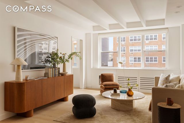 32 Gramercy Park S 8BD, New York City, NY 10003