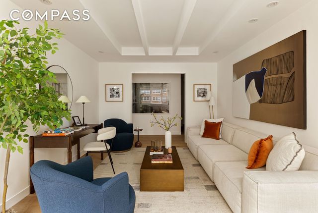 32 Gramercy Park S 8BD, New York City, NY 10003