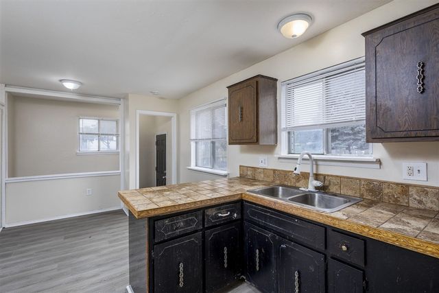 11203 Toepfer Road, Warren, MI 48089