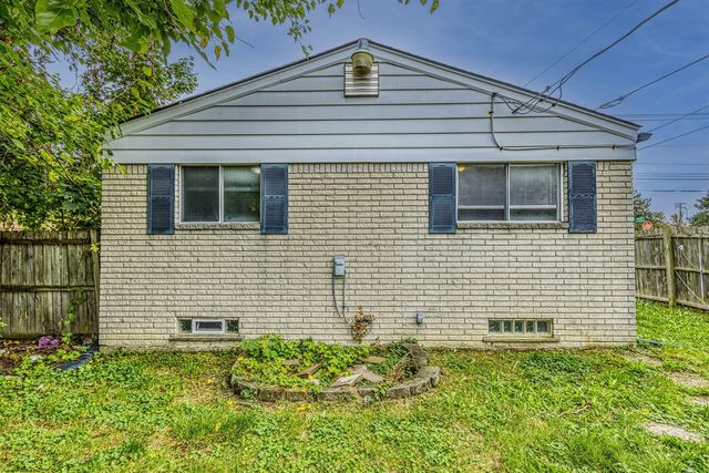 11203 Toepfer Road, Warren, MI 48089