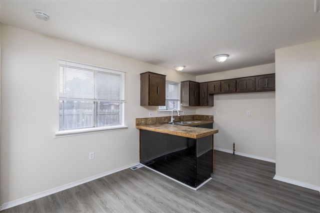 11203 Toepfer Road, Warren, MI 48089