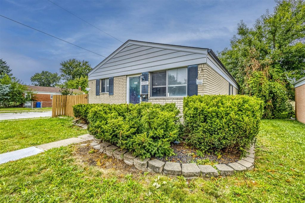 11203 Toepfer Road, Warren, MI 48089