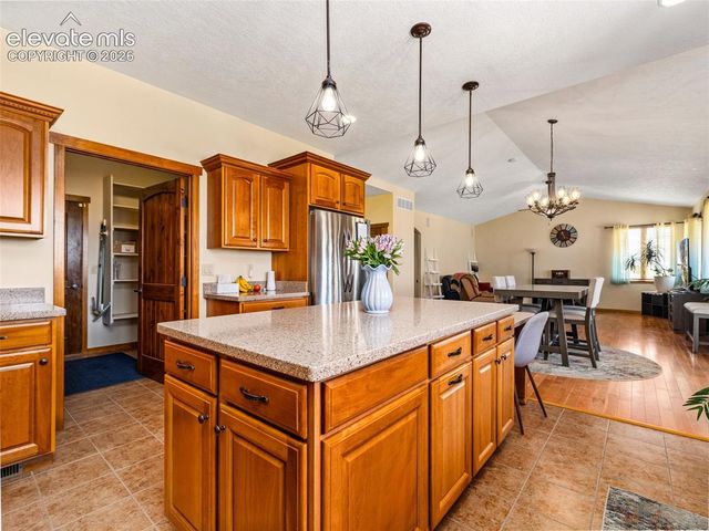 542 E Abeyta Drive, Pueblo, CO 81007
