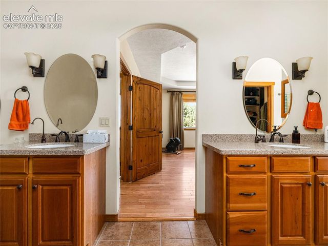 542 E Abeyta Drive, Pueblo, CO 81007