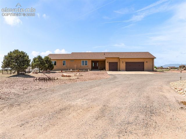 542 E Abeyta Drive, Pueblo, CO 81007