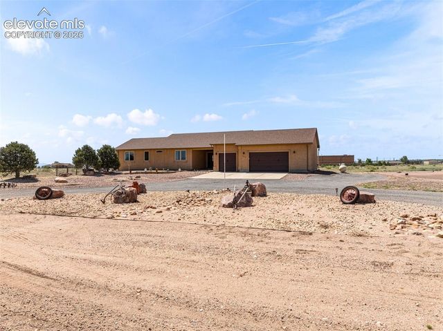 542 E Abeyta Drive, Pueblo, CO 81007