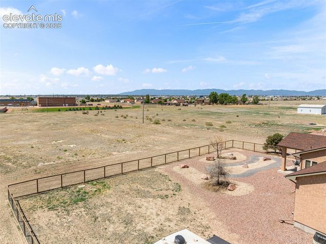542 E Abeyta Drive, Pueblo, CO 81007