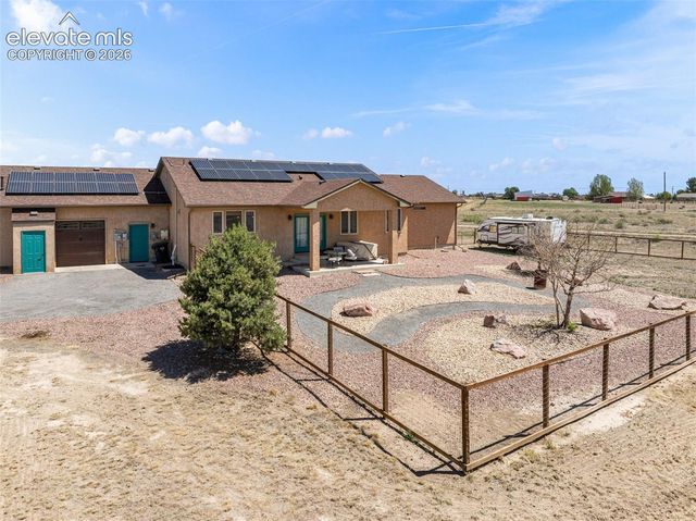 542 E Abeyta Drive, Pueblo, CO 81007