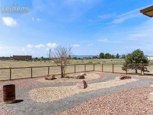 542 E Abeyta Drive, Pueblo, CO 81007