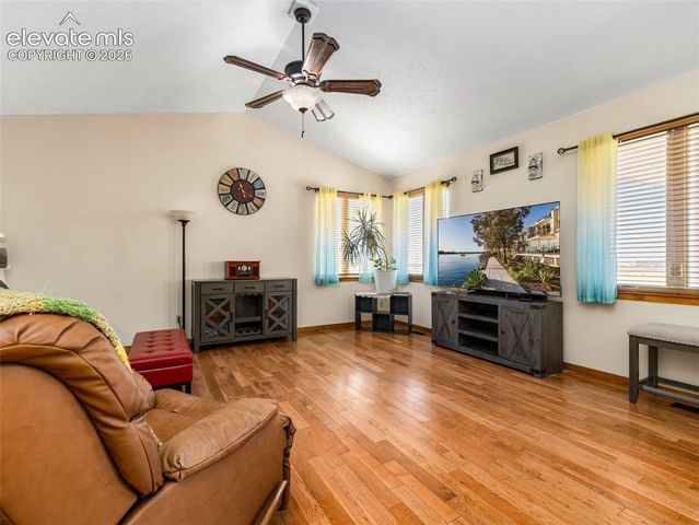 542 E Abeyta Drive, Pueblo, CO 81007